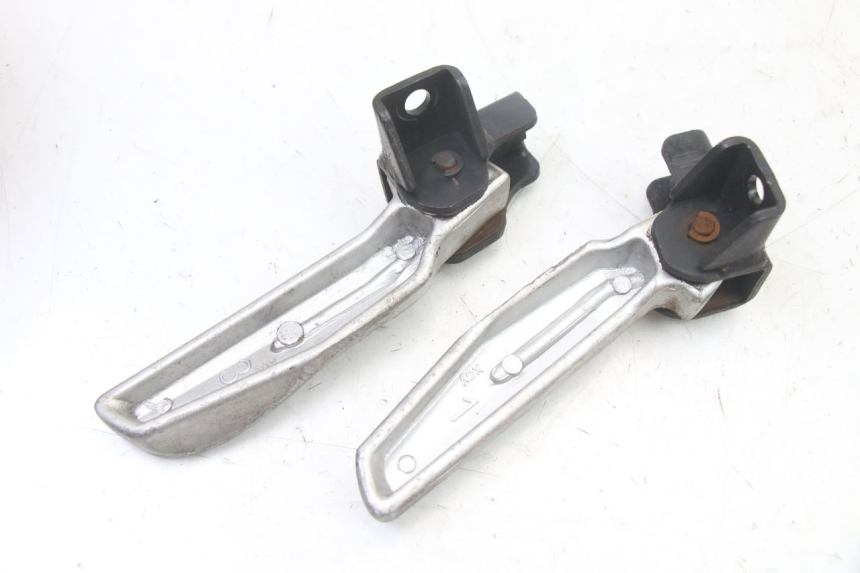photo de PAIR OF REAR FOOTRESTS SYM JET 14 4T 50 (2018 - 2022) - Alternative perspective