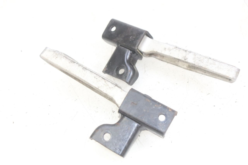 photo de PAIR OF REAR FOOTRESTS SYM SYMPHONY 125 (2009 - 2015) - Alternative perspective