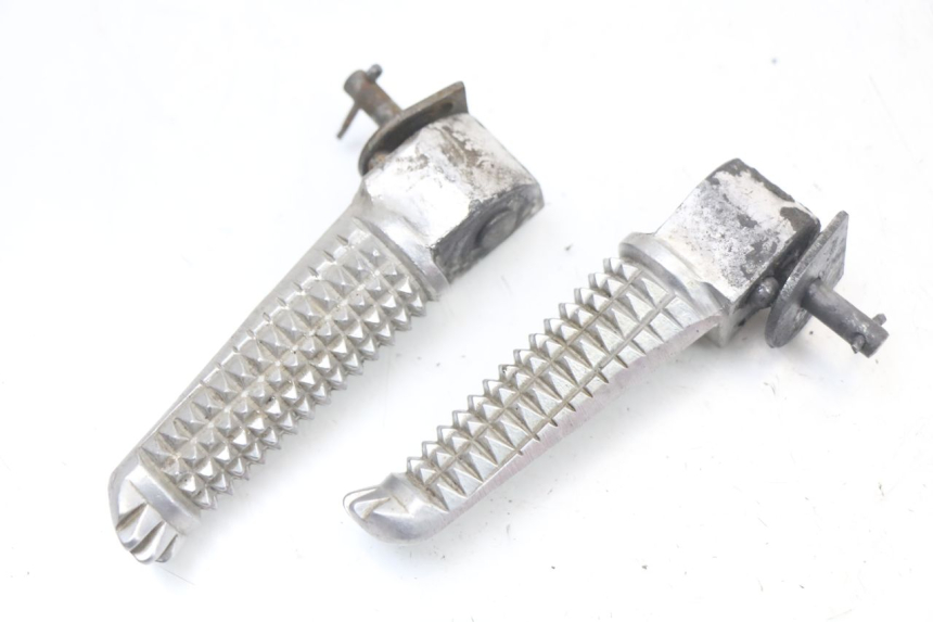 photo de PAIR REAR FOOTRESTS YAMAHA TDR DELTABOX 125 (1997 - 2003) - Component detail