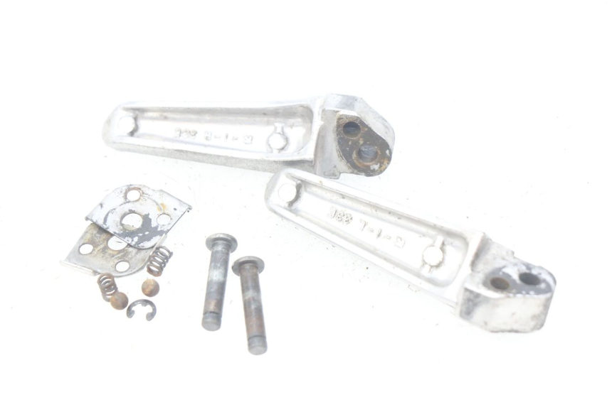 photo de PAIR OF REAR FOOTRESTS SUZUKI TLS TL S 1000 (1997 - 2001) - Component detail