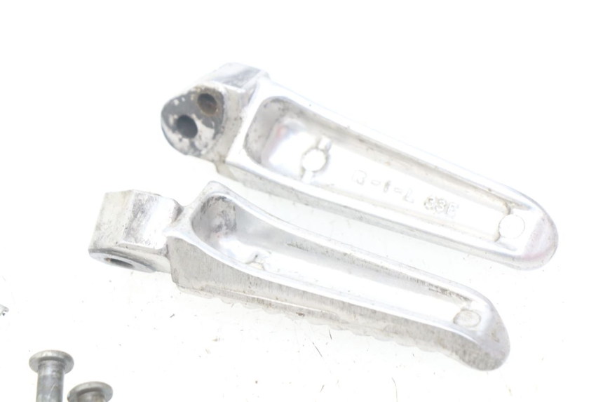 photo de PAIR OF REAR FOOTRESTS SUZUKI TLS TL S 1000 (1997 - 2001) - Zoom on usage condition