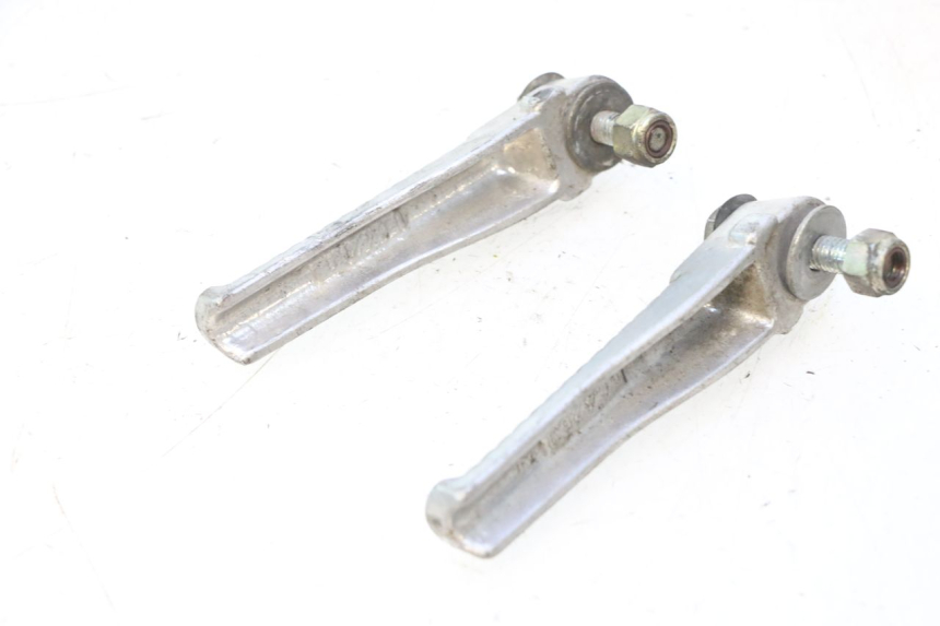 photo de PAIR OF REAR FOOTRESTS PEUGEOT TREKKER 50 (1995 - 2004) - Alternative perspective