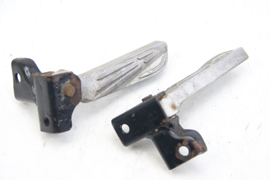 photo de PAIR OF REAR FOOTRESTS PEUGEOT TWEET 4T 50 (2010 - 2014) - Main view