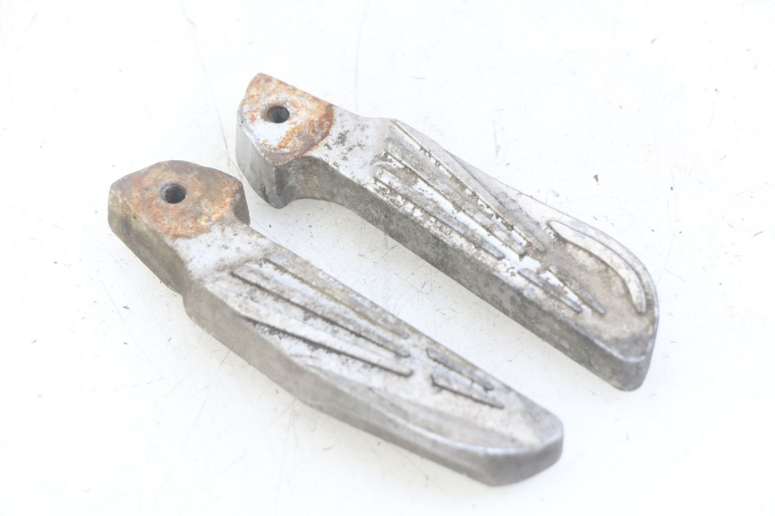 photo de PAIR OF REAR FOOTRESTS PEUGEOT TWEET 4T 50 (2010 - 2014) - Main view