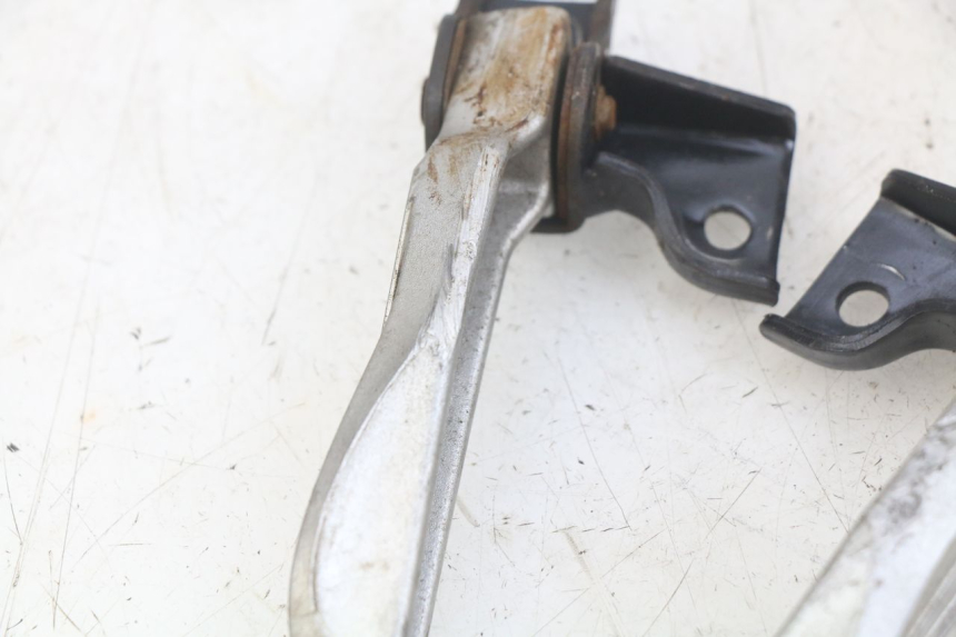 photo de PAIR OF REAR FOOTRESTS PEUGEOT TWEET 4T 50 (2018 - 2022) - Component detail