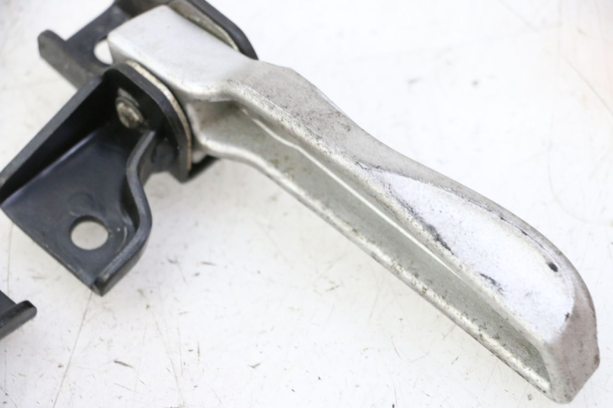 photo de PAIR REAR FOOTRESTS PEUGEOT TWEET PRO CARGO 50 (2018 - 2022) - Alternative perspective