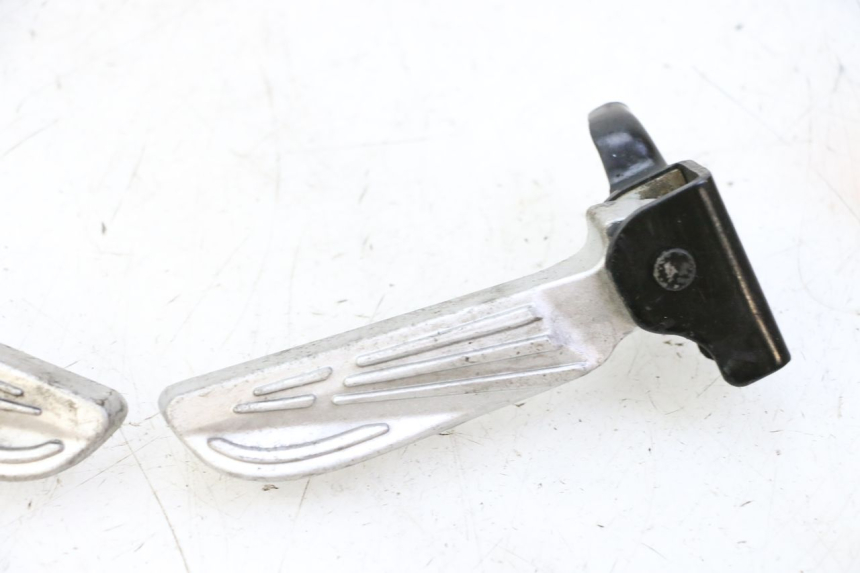 photo de PAIR REAR FOOTRESTS PEUGEOT TWEET PRO CARGO 50 (2018 - 2022) - Checked used part