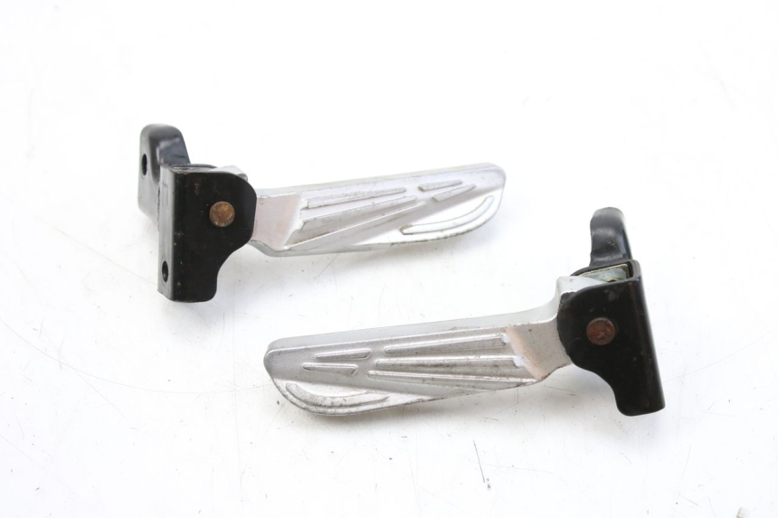 photo de PAIR OF REAR FOOTRESTS PEUGEOT TWEET 125 (2010 - 2017) - Main view