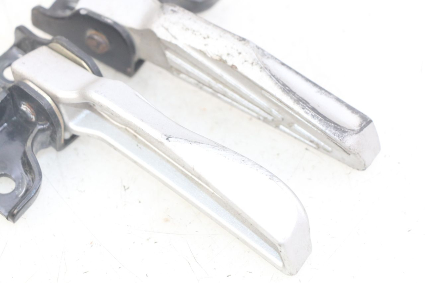 photo de PAIR OF REAR FOOTRESTS PEUGEOT TWEET 125 (2018 - 2021) - Technical close-up