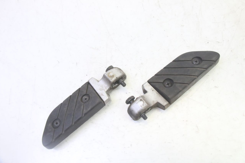 photo de PAIR OF REAR FOOTRESTS YAMAHA X-CITY XCITY 125 (2007 - 2013) - Main view