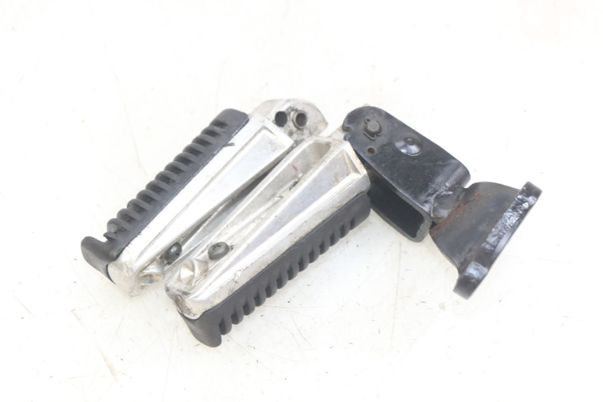 photo de PAIR OF REAR FOOTRESTS YAMAHA X-MAX XMAX 250 (2006 - 2009) - Component detail