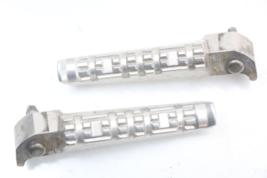 photo de PAIR OF REAR FOOTRESTS YAMAHA X-MAX XMAX 125 (2010 - 2013) - Component detail