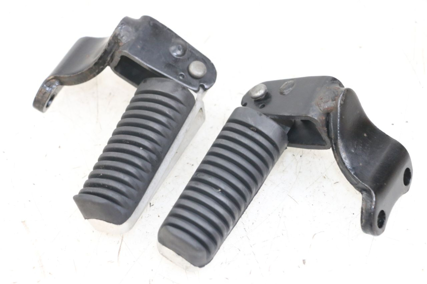 photo de PAIR OF REAR FOOTRESTS YAMAHA X-MAX XMAX 250 (2006 - 2009) - Component detail