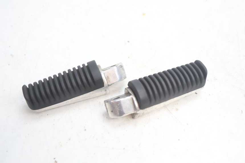 photo de PAIR OF REAR FOOTRESTS YAMAHA XMAX X-MAX 125 (2006 - 2009) - Main view