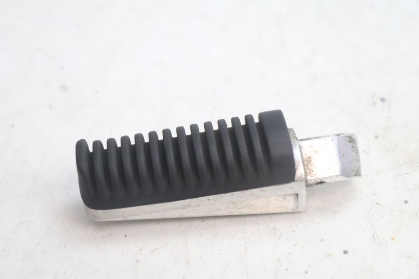 photo de PAIR OF REAR FOOTRESTS YAMAHA XMAX X-MAX 125 (2006 - 2009) - Component detail