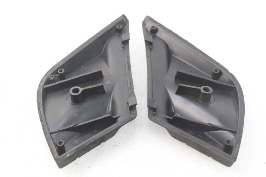 photo de PAIR OF REAR FOOTRESTS PIAGGIO X9 EVOLUTION 125 (2003 - 2007) - Component detail