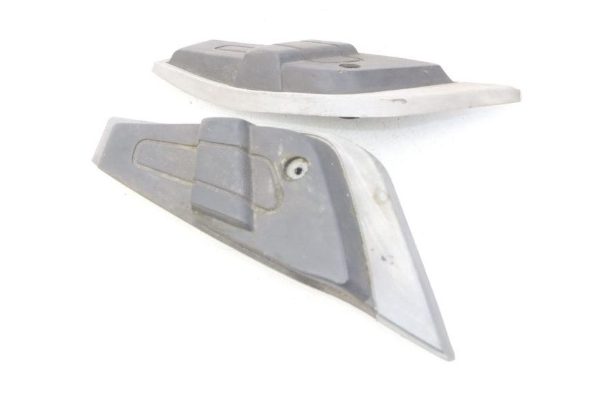 photo de PAIR OF REAR FOOTRESTS PIAGGIO X9 EVOLUTION 500 (2003 - 2005) - Alternative perspective