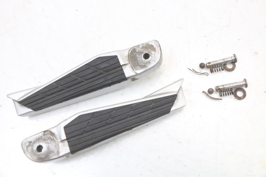 photo de PAIR REAR FOOTRESTS KYMCO XCITING 250 (2006 - 2009) - Main view