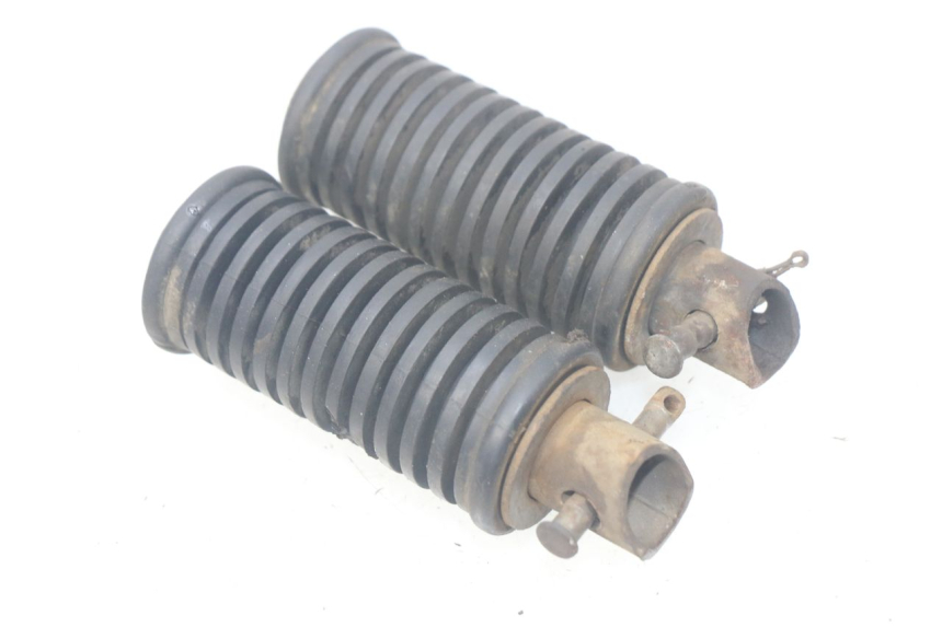 photo de PAIR OF REAR FOOTRESTS SUZUKI XF FREEWIND 650 (1997 - 2003) - Main view