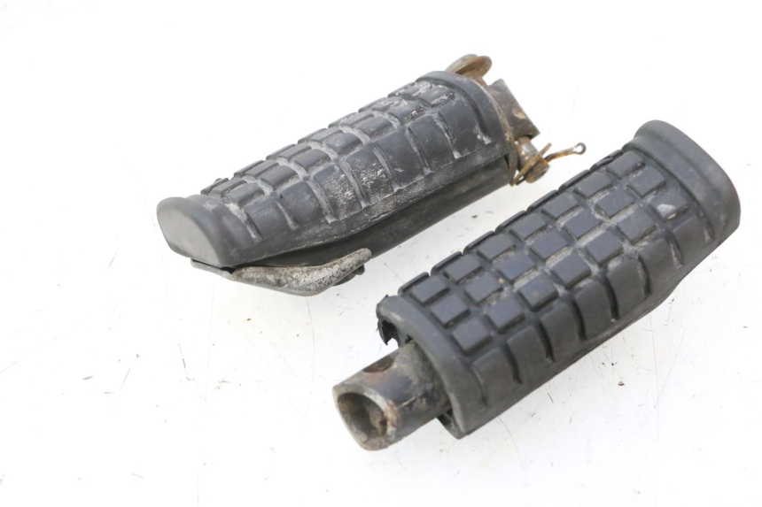 photo de PAIR REAR FOOTRESTS HONDA XRV AFRICA TWIN 750 (1990 - 1992) - Main view