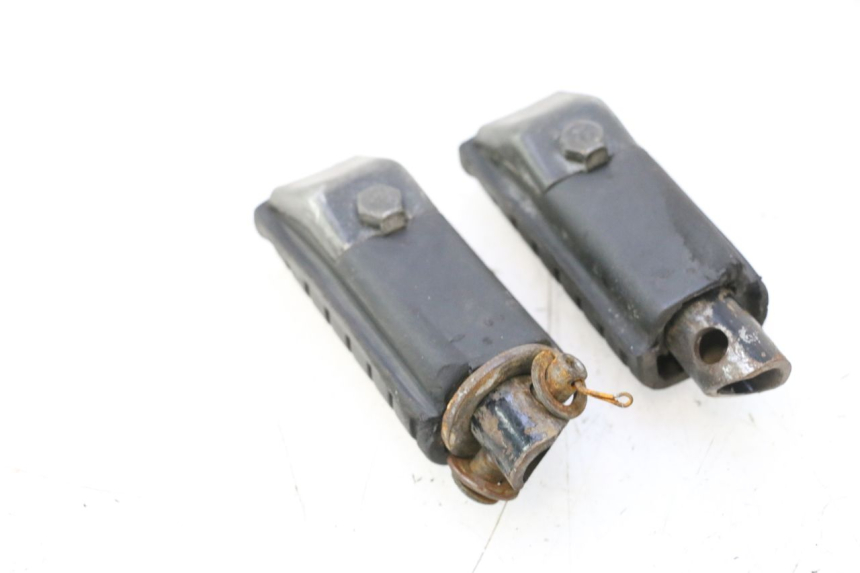 photo de PAIR REAR FOOTRESTS HONDA XRV AFRICA TWIN 750 (1990 - 1992) - Technical close-up