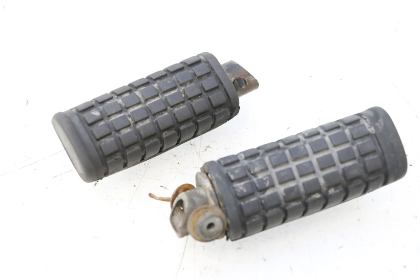photo de PAIR REAR FOOTRESTS HONDA XRV AFRICA TWIN 750 (1990 - 1992) - Fixing points details