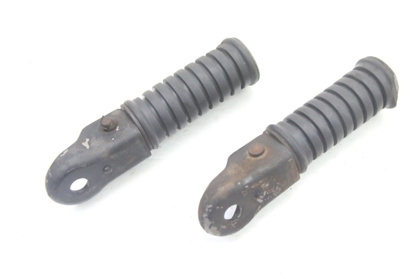 photo de PAIR OF REAR FOOTRESTS YAMAHA SR 125 (1982 - 2003) - Zoom on usage condition