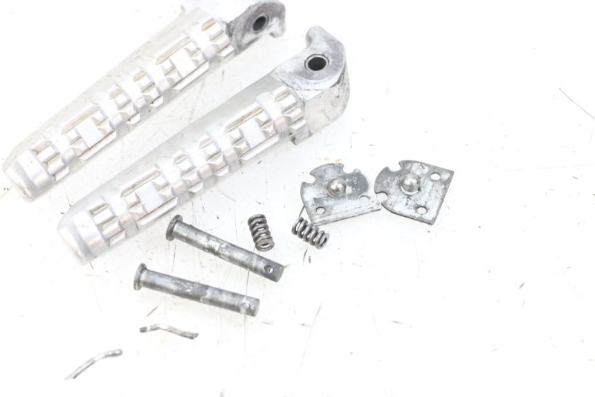 photo de PAIR REAR FOOTRESTS YAMAHA YP T-MAX TMAX 530 (2017 - 2020) - Technical close-up