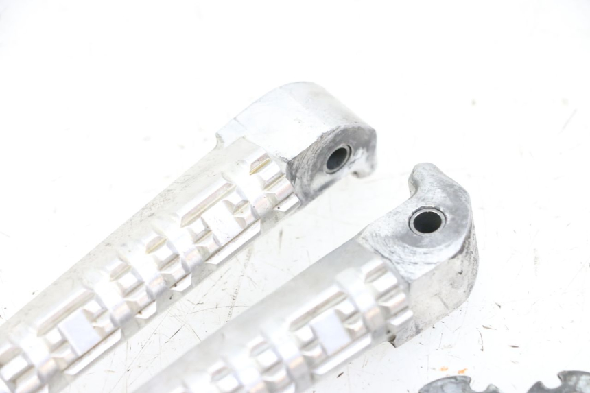 photo de PAIR REAR FOOTRESTS YAMAHA YP T-MAX TMAX 530 (2017 - 2020) - Product overview