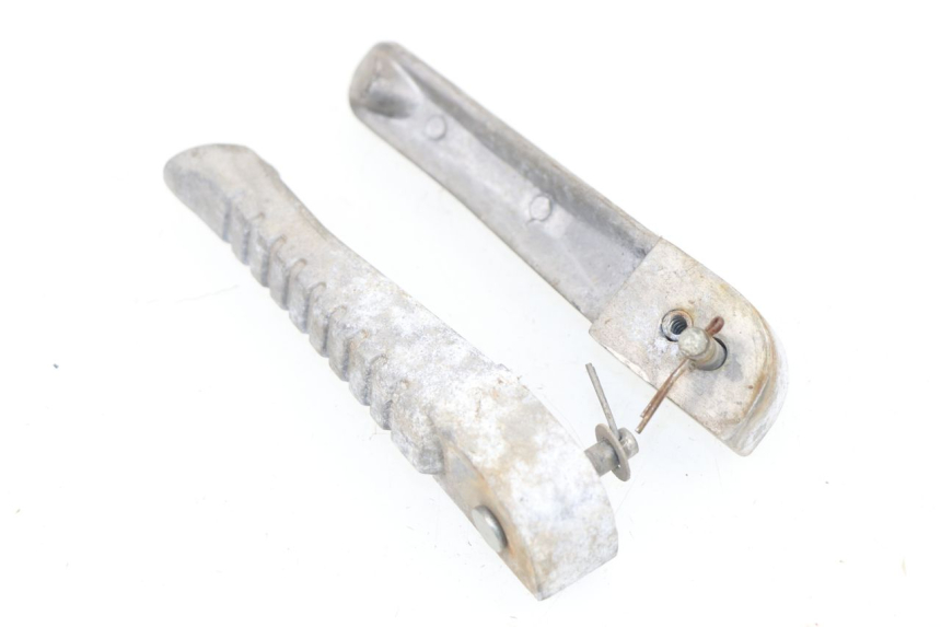 photo de PAIR REAR FOOTRESTS YIYING YY T POWER MAX 125 (2006 - 2016) - Component detail