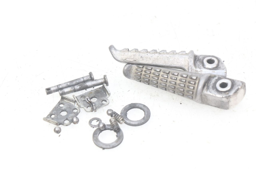 photo de REAR FOOTREST PAIR KAWASAKI Z S 750 (2003 - 2006) - Component detail