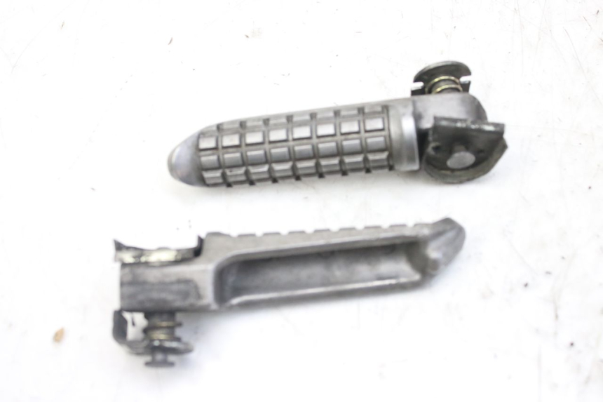 photo de PAIR OF REAR FOOTRESTS KAWASAKI ZX-6R ZX6R 600 (1995 - 1997) - Alternative perspective