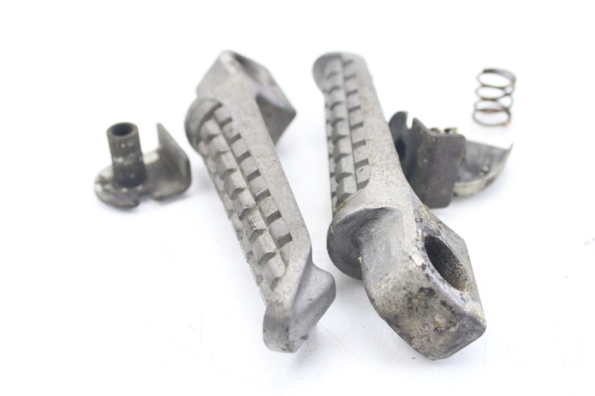 photo de PAIR OF REAR FOOTRESTS KAWASAKI ZZR 600 (1995 - 2004) - Component detail
