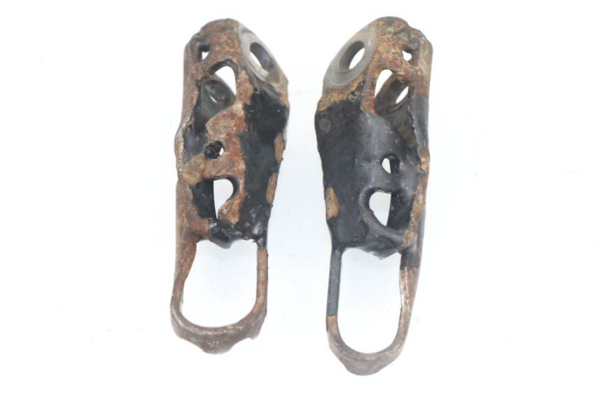 photo de PAIR FRONT FOOTREST HONDA CR 125 (1989 - 1991) - Zoom on usage condition