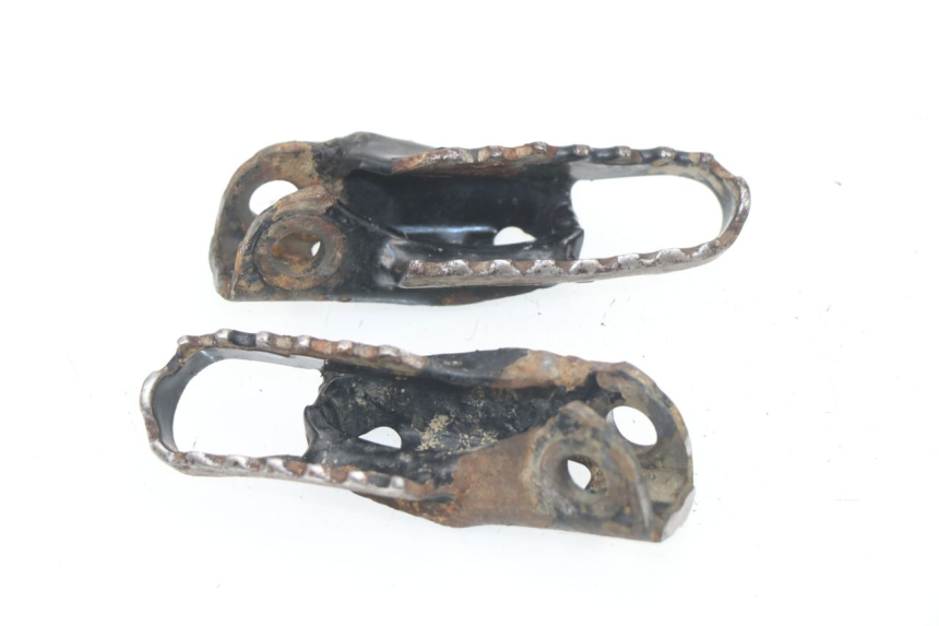 photo de PAIR FRONT FOOTREST HONDA CR 125 (1989 - 1991) - Alternative perspective
