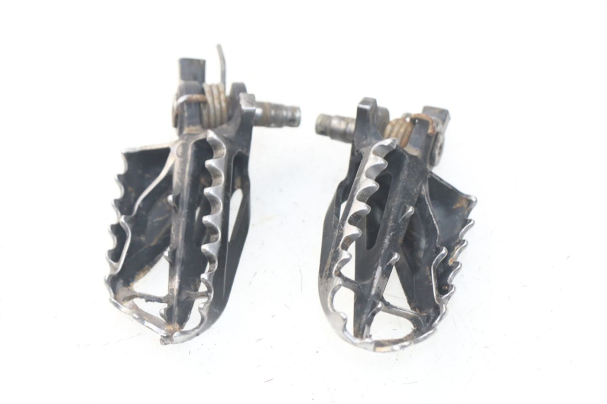 photo de PAIR FRONT FOOTREST HONDA CRF CR-F 450 (2005 - 2008) - Product overview
