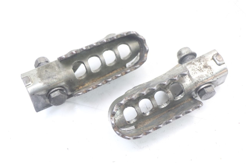 photo de PAIR FRONT FOOTREST DERBI SENDA SM DRD X-TREME 50 (2011 - 2017) - Main view