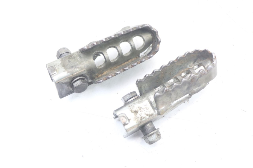 photo de PAIR FRONT FOOTREST DERBI SENDA SM DRD X-TREME 50 (2011 - 2017) - Component detail