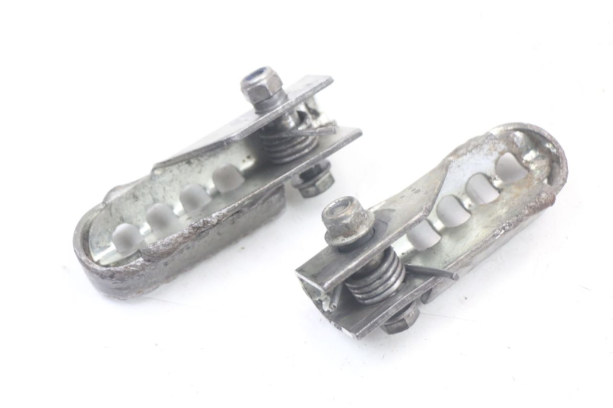 photo de PAIR FRONT FOOTREST DERBI SENDA SM DRD X-TREME 50 (2011 - 2017) - Alternative perspective