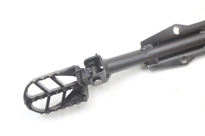 photo de PAIR FRONT FOOTREST RSR DIRT BIKE 150 - Zoom on usage condition