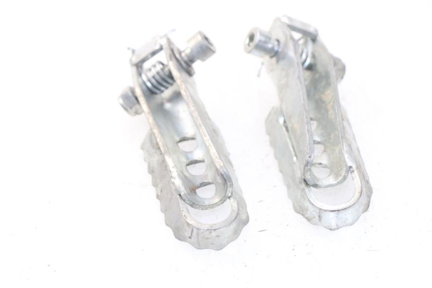 photo de PAIR FRONT FOOTREST DERBI DIRT BOY 4T 50 - Component detail
