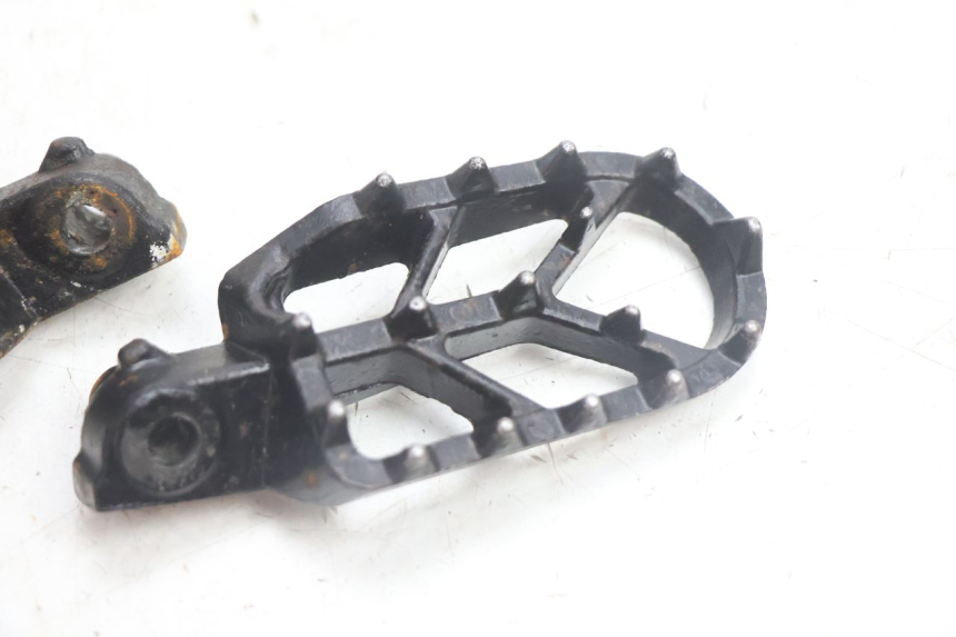 photo de PAIR FRONT FOOTREST MINI MX DRIFT 150 - Zoom on usage condition
