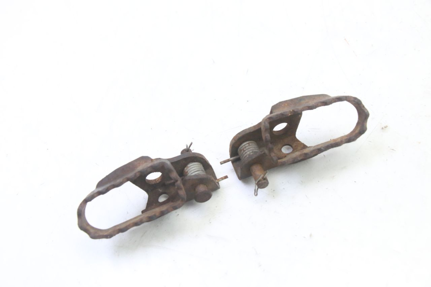 photo de PAIR FRONT FOOTREST APRILIA ETX 125 (1998 - 2002) - Alternative perspective