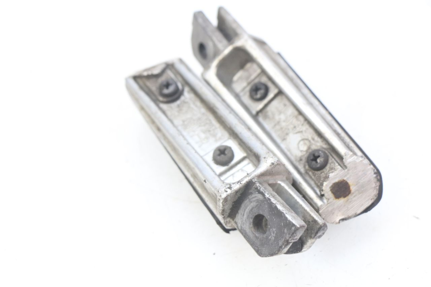 photo de PAIR OF FRONT FOOTRESTS YAMAHA FJR ABS 1300 (2016 - 2020) - Component detail