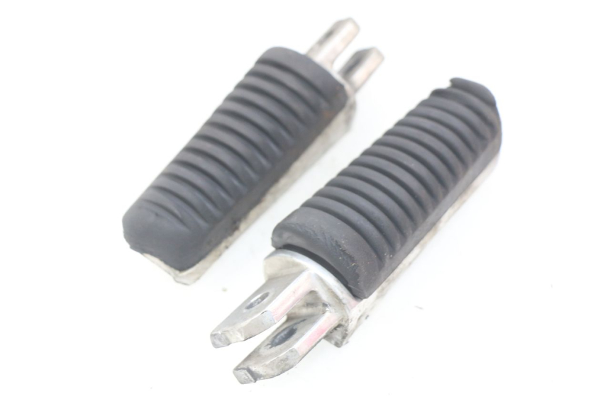 photo de PAIR OF FRONT FOOTRESTS YAMAHA FJR ABS 1300 (2016 - 2020) - Technical close-up