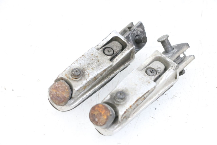 photo de PAIR OF FRONT FOOTRESTS YAMAHA FJR ABS 1300 (2006 - 2012) - Technical close-up