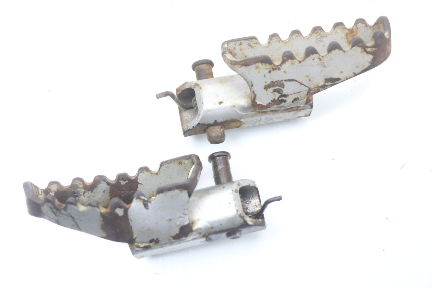 photo de PAIR FRONT FOOTREST KAWASAKI KDX 125 (1990 - 1991) - Main view