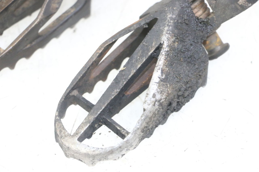 photo de PAIR FRONT FOOTREST KAWASAKI KX F KXF 450 (2009 - 2011) - Product overview