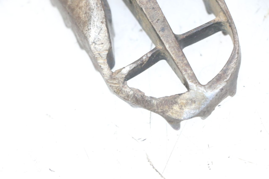 photo de PAIR FRONT FOOTREST KAWASAKI KX F KXF 450 (2009 - 2011) - Surface and material condition