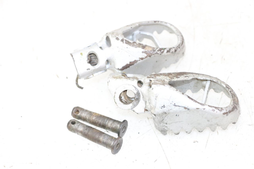 photo de PAIR FRONT FOOTREST KAWASAKI KX 65 (2000 - 2019) - Alternative perspective